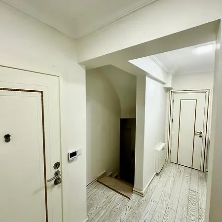 Oez Apartment